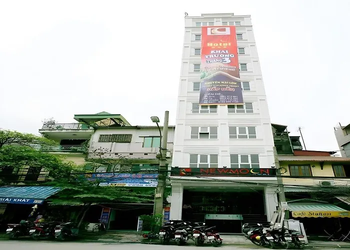 New Moon Hotel