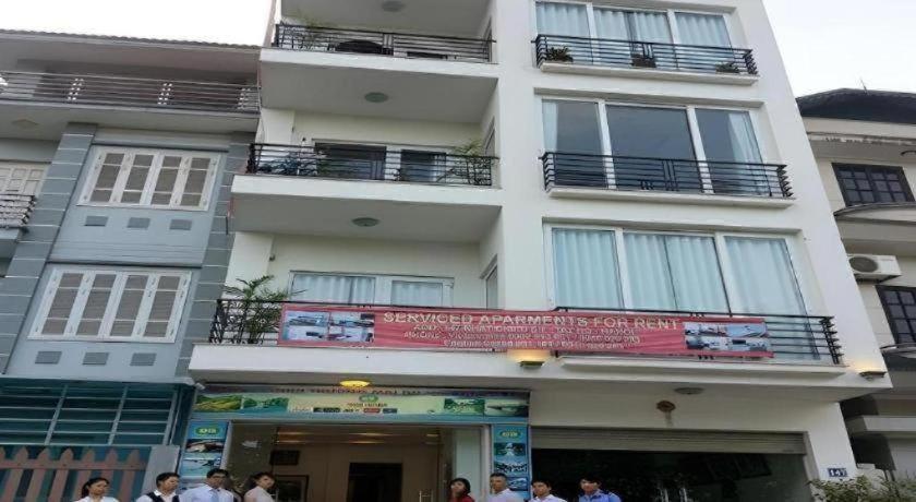 New Moon Hotel