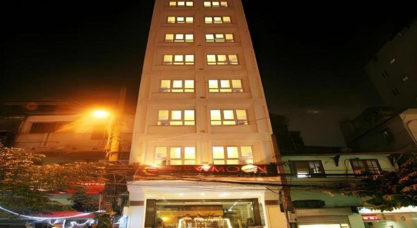 New Moon Hotel
