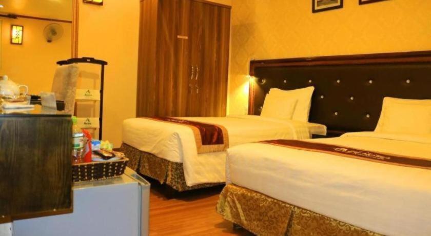 Hotel New Moon 2*